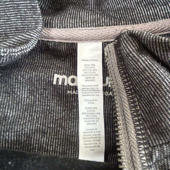 Manduka Yoga Men's Performance 1/4 Zip Rib Top Sweatshirt Sport Black/Gray Sz M - Picture 9 of 10